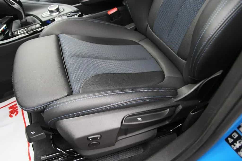 BMW X1 xDrive 18 d M Sport/LED/PDC/AHK/Keyless 09/2019-photo-18
