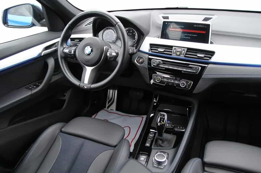 BMW X1 xDrive 18 d M Sport/LED/PDC/AHK/Keyless 09/2019-photo-9