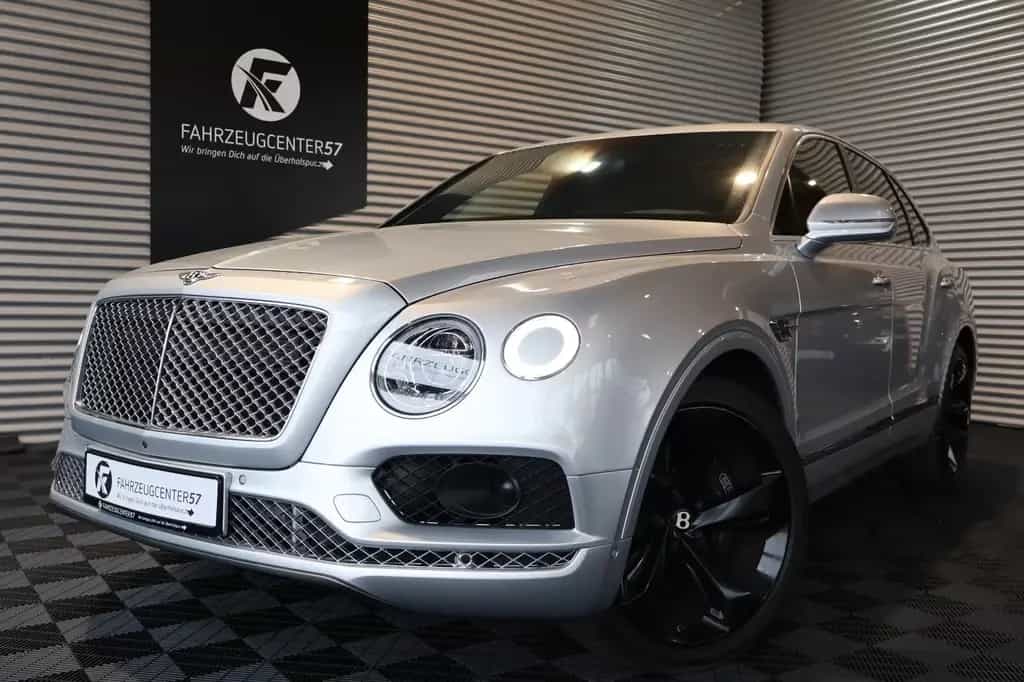 Bentley Bentayga 6.0 W12 4WD/SOFTCLOSE/PANO/LED/MASSAGE 07/2018-photo-0