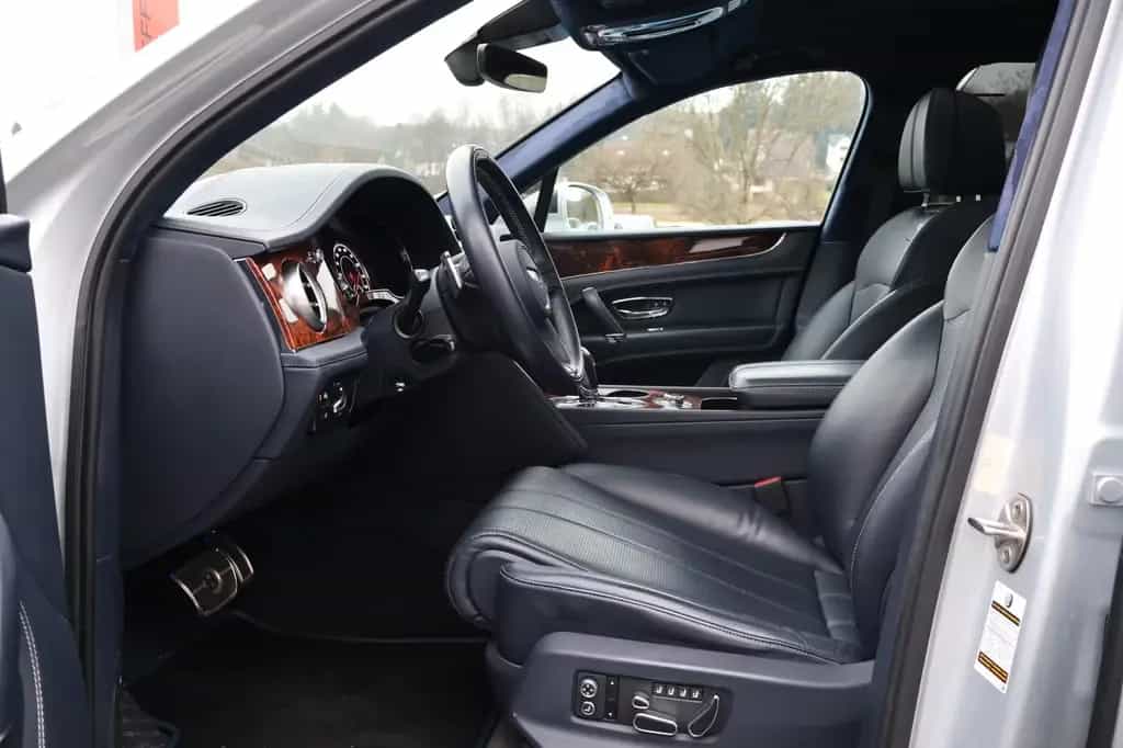 Bentley Bentayga 6.0 W12 4WD/SOFTCLOSE/PANO/LED/MASSAGE 07/2018-photo-15