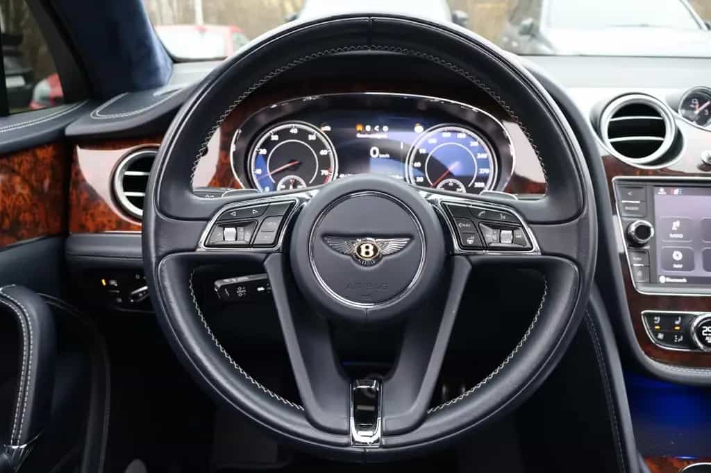 Bentley Bentayga 6.0 W12 4WD/SOFTCLOSE/PANO/LED/MASSAGE 07/2018-photo-16