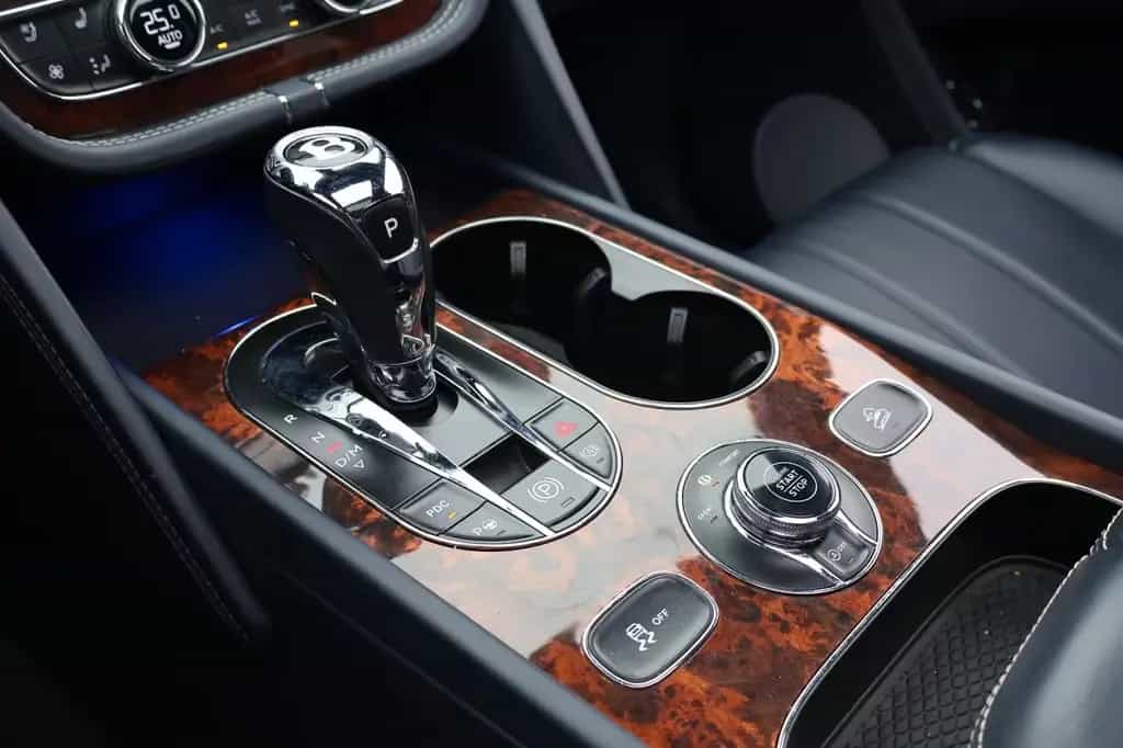 Bentley Bentayga 6.0 W12 4WD/SOFTCLOSE/PANO/LED/MASSAGE 07/2018-photo-19