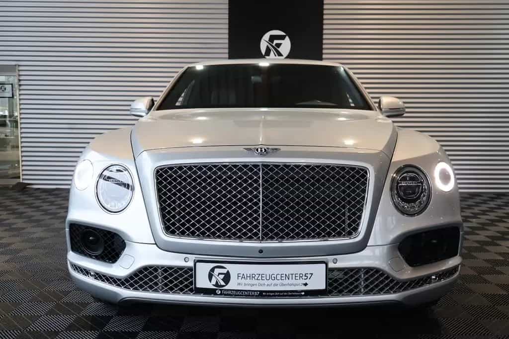 Bentley Bentayga 6.0 W12 4WD/SOFTCLOSE/PANO/LED/MASSAGE 07/2018-photo-4