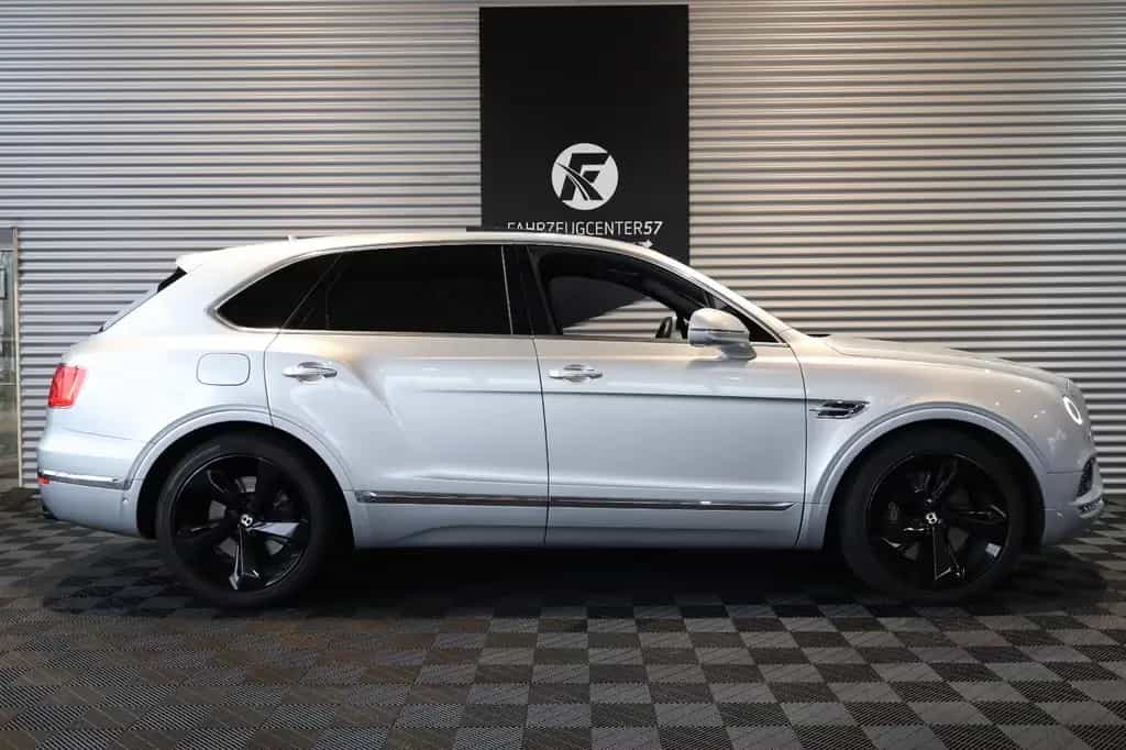 Bentley Bentayga 6.0 W12 4WD/SOFTCLOSE/PANO/LED/MASSAGE 07/2018-photo-5