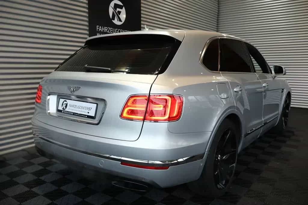 Bentley Bentayga 6.0 W12 4WD/SOFTCLOSE/PANO/LED/MASSAGE 07/2018-photo-7