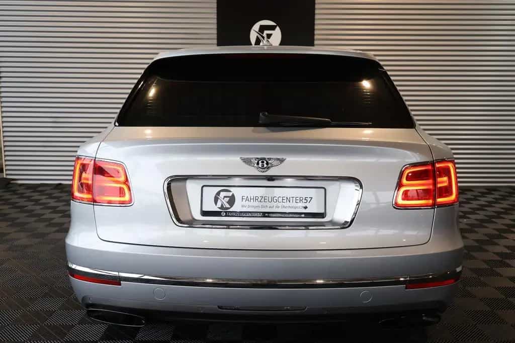 Bentley Bentayga 6.0 W12 4WD/SOFTCLOSE/PANO/LED/MASSAGE 07/2018-photo-8