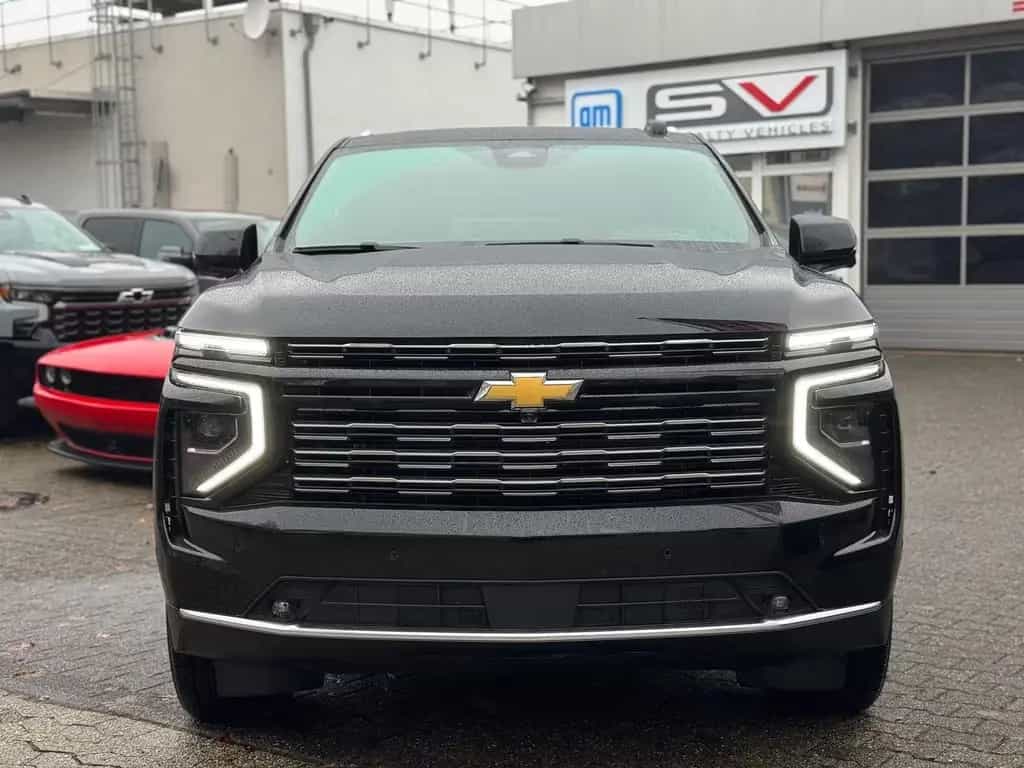 Chevrolet Suburban 6.2 V8 High Country 2026 + 4 Jahren Gar null-photo-10