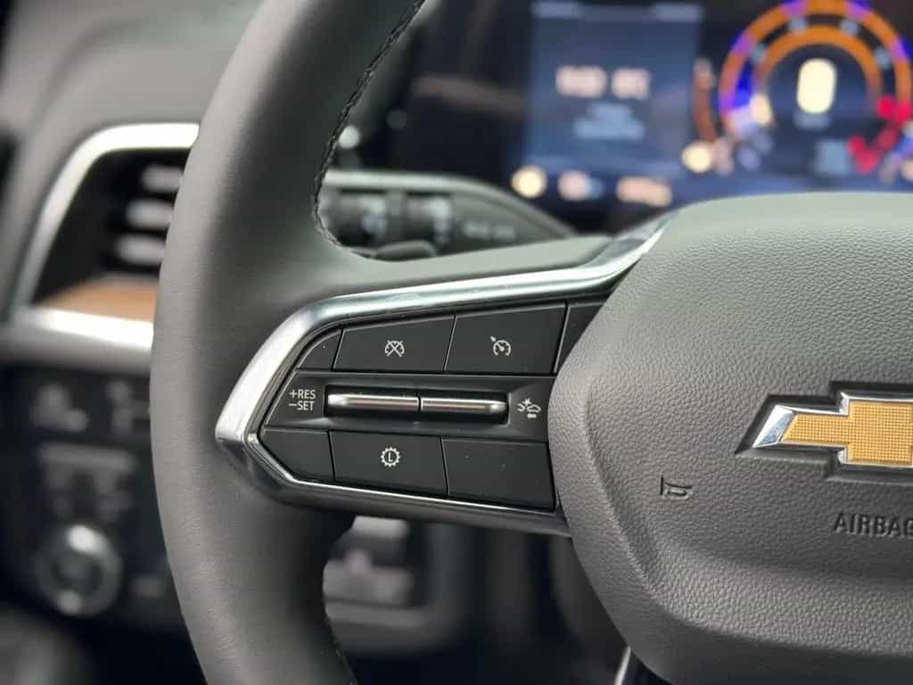 Chevrolet Suburban 6.2 V8 High Country 2026 + 4 Jahren Gar null-photo-26