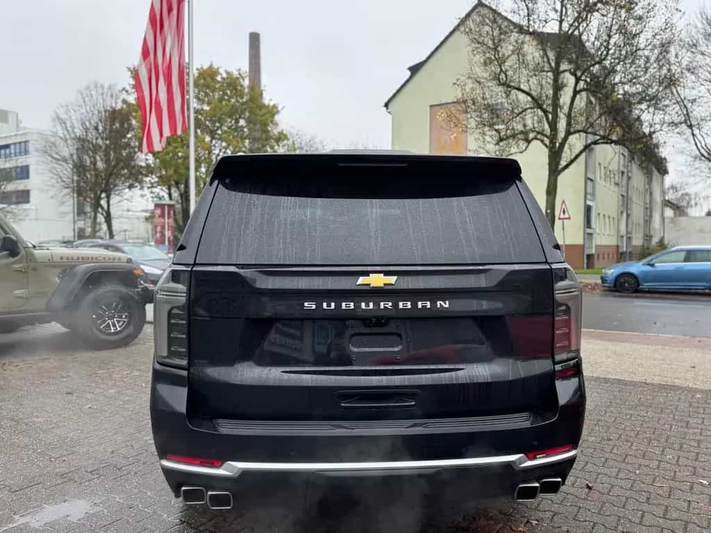 Chevrolet Suburban 6.2 V8 High Country 2026 + 4 Jahren Gar null-photo-5