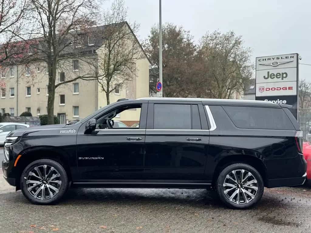 Chevrolet Suburban 6.2 V8 High Country 2026 + 4 Jahren Gar null-photo-8