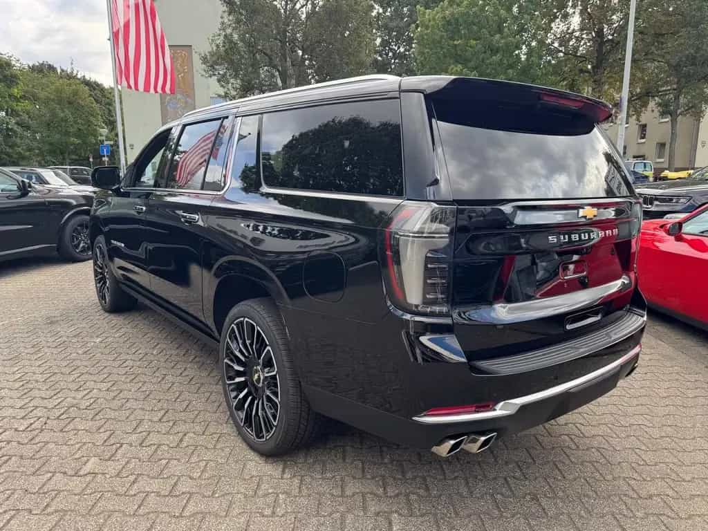 Chevrolet Suburban 6.2l High Country 2026 + 24" + 4 Jahren null-photo-11