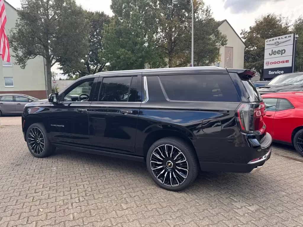Chevrolet Suburban 6.2l High Country 2026 + 24" + 4 Jahren null-photo-12