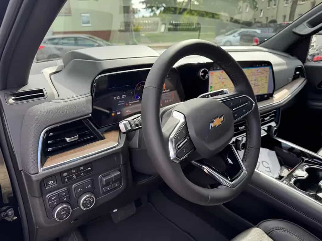 Chevrolet Suburban 6.2l High Country 2026 + 24" + 4 Jahren null-photo-20