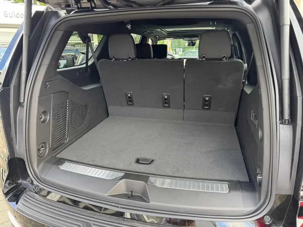 Chevrolet Suburban 6.2l High Country 2026 + 24" + 4 Jahren null-photo-31