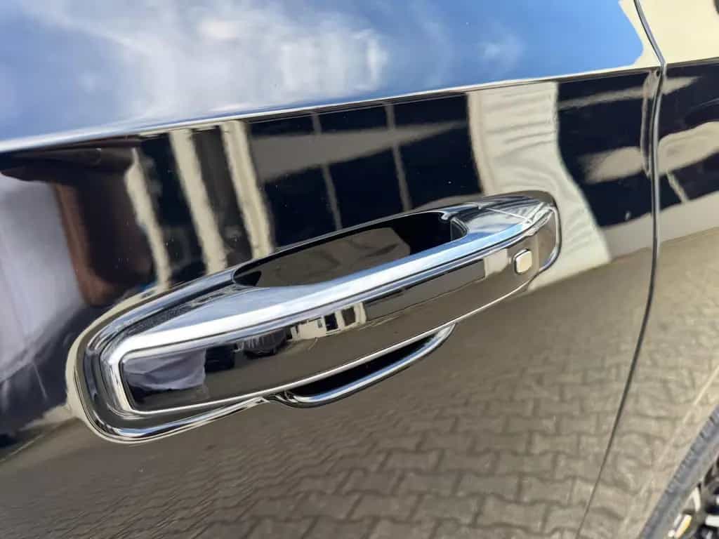 Chevrolet Suburban 6.2l High Country 2026 + 24" + 4 Jahren null-photo-32