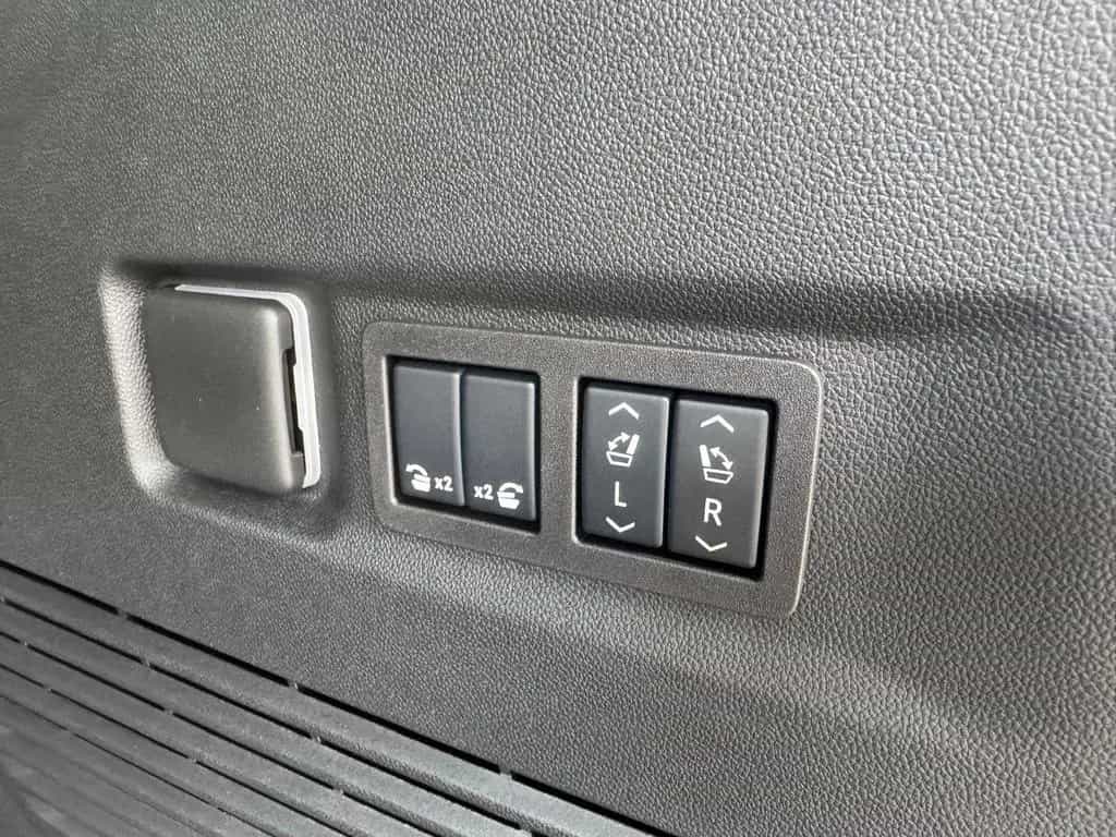 Chevrolet Suburban 6.2l High Country 2026 + 24" + 4 Jahren null-photo-33