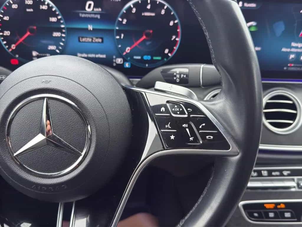 Mercedes-Benz E 200 T Avantgarde DC LED El.Heckklappe Apple Ca 09/2022-photo-18