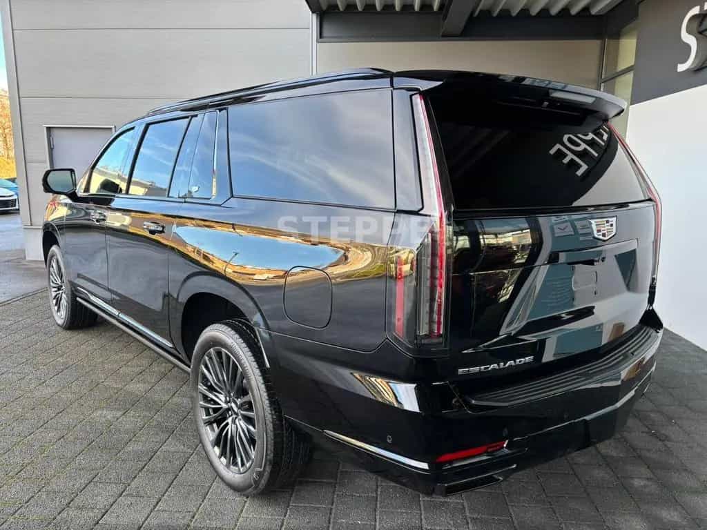 Cadillac Escalade FACELIFT MY26 6.2 V8 ESV Sport Platinum null-photo-3