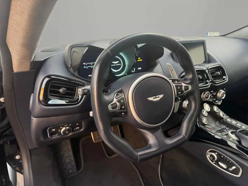 Aston Martin V8 Vantage 4.0 V8 Sonderlackierung Black Pack 01/2022-photo-11