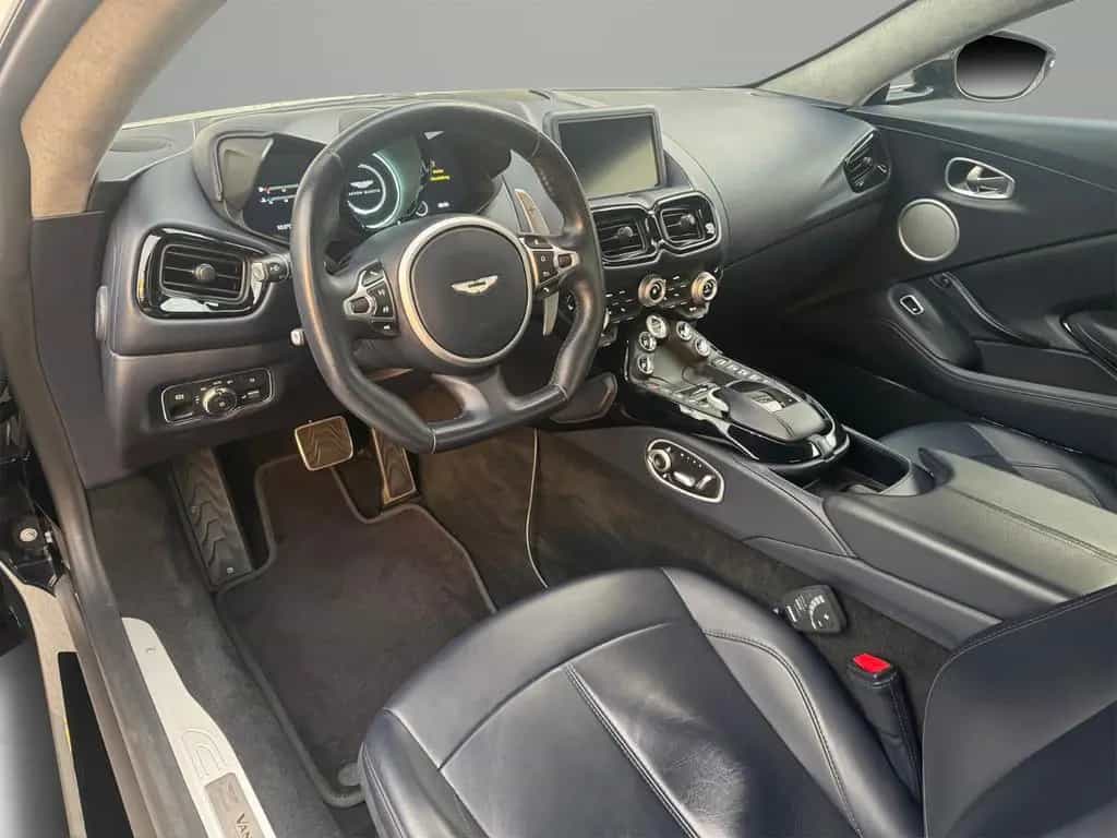Aston Martin V8 Vantage 4.0 V8 Sonderlackierung Black Pack 01/2022-photo-9