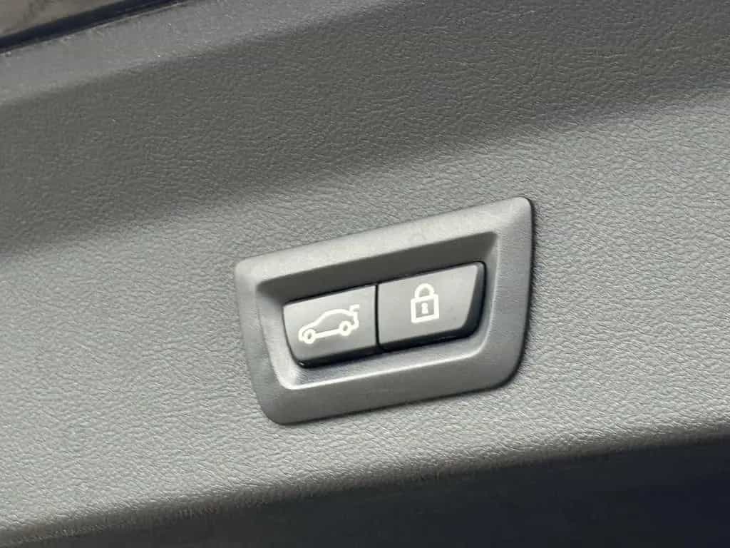 BMW X3 xDrive 20 d xLine AHK NAVI SPURHALTE HUD LED 03/2019-photo-17
