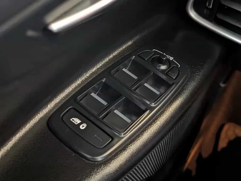 Jaguar XE 25t R-Sport AWD KAMERA Sitzheiz. PANORAMA 01/2017-photo-15