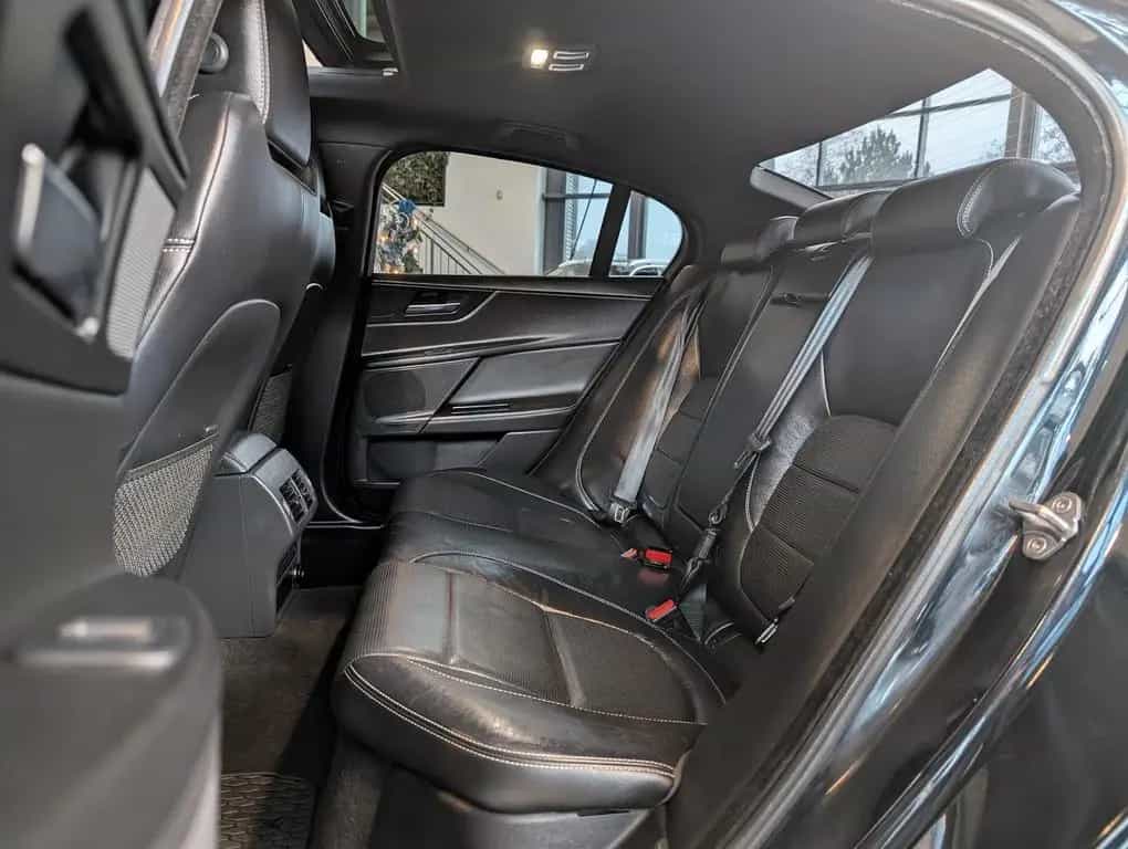 Jaguar XE 25t R-Sport AWD KAMERA Sitzheiz. PANORAMA 01/2017-photo-25