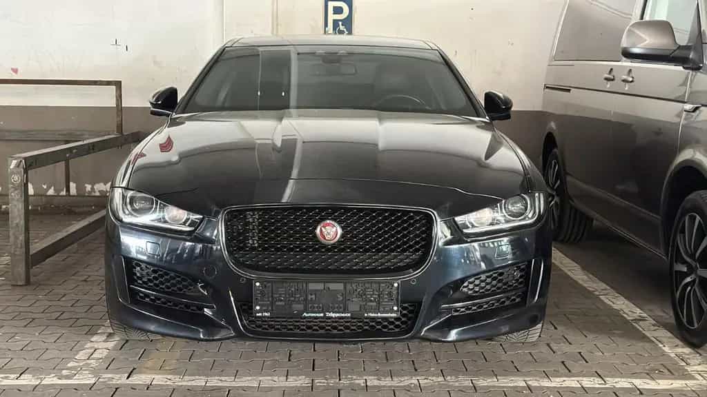 Jaguar XE 25t R-Sport AWD KAMERA Sitzheiz. PANORAMA 01/2017-photo-31