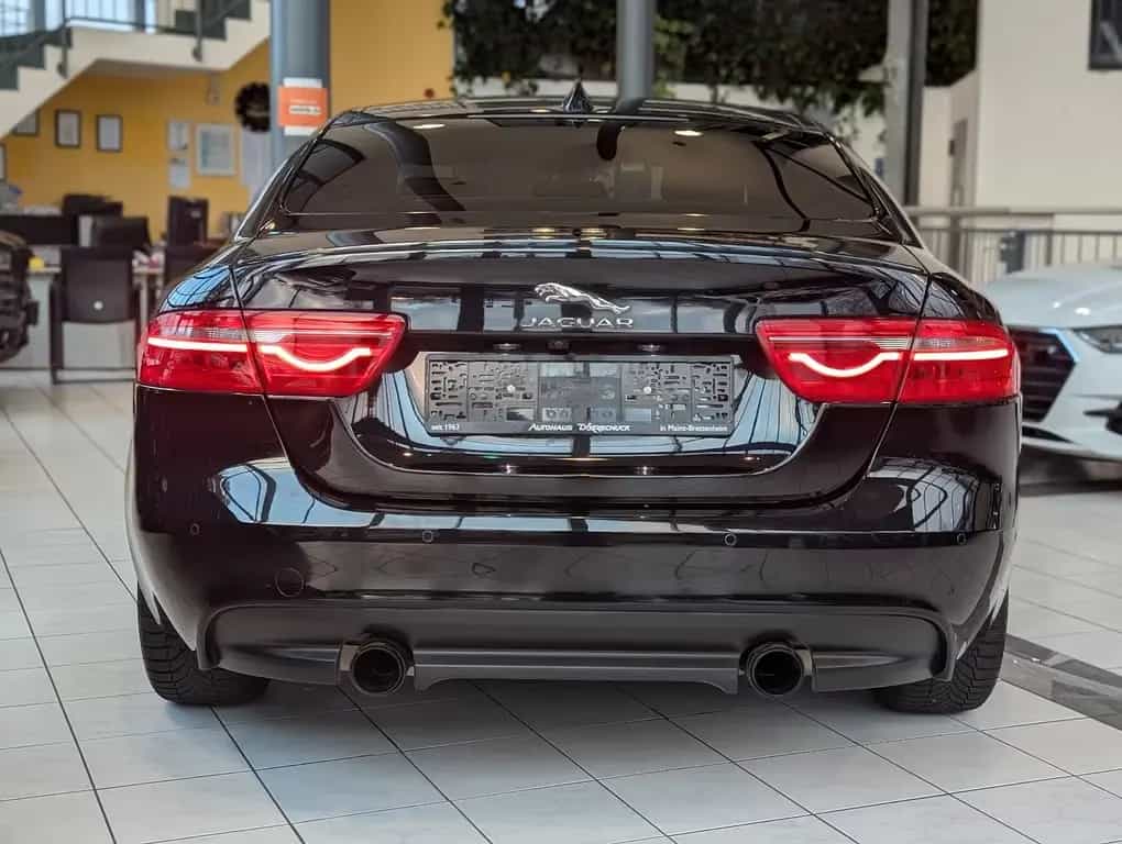 Jaguar XE 25t R-Sport AWD KAMERA Sitzheiz. PANORAMA 01/2017-photo-4