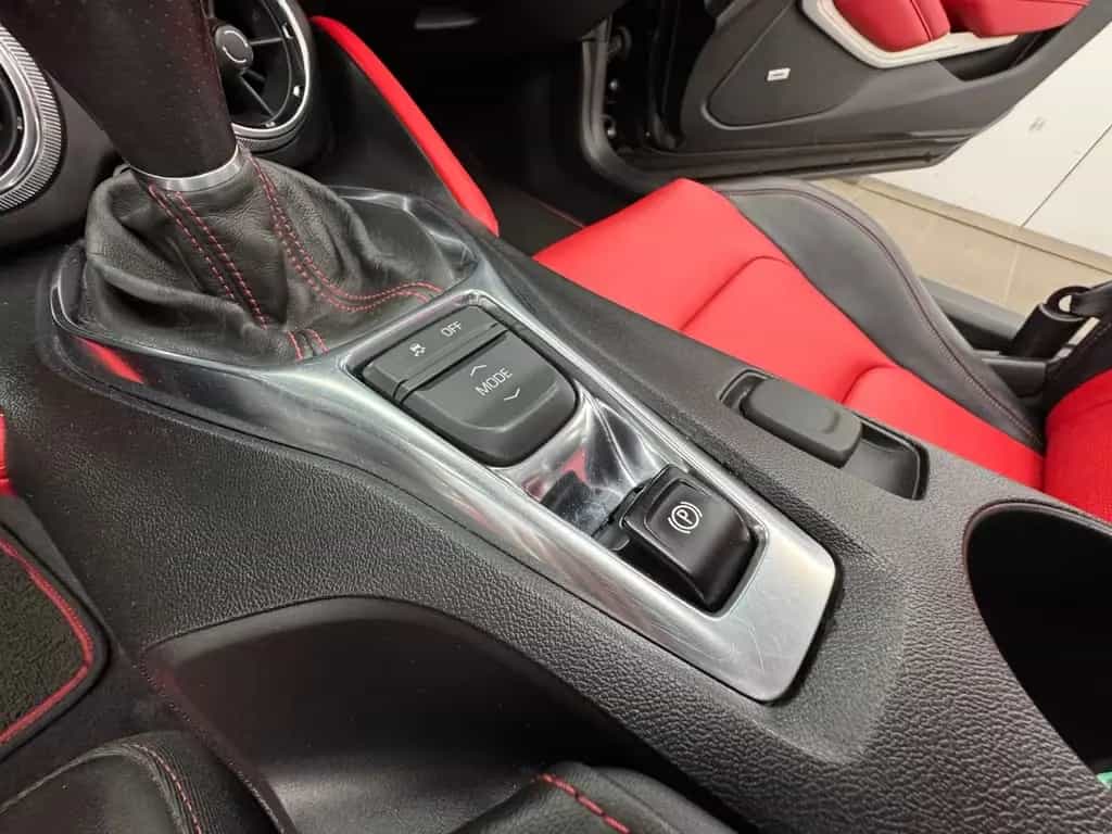 Chevrolet Camaro 6.2 2SS ZL1 Cabrio/Leder Rot/Memory/HUD 07/2019-photo-38