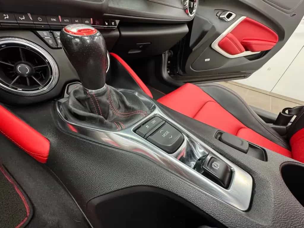 Chevrolet Camaro 6.2 2SS ZL1 Cabrio/Leder Rot/Memory/HUD 07/2019-photo-40