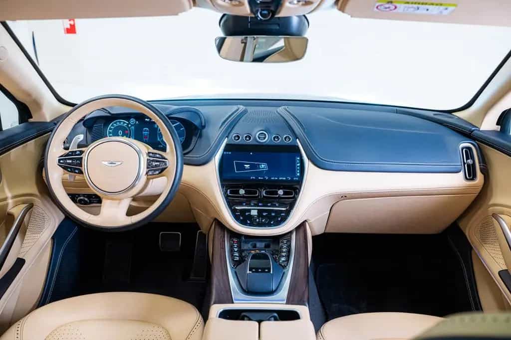 Aston Martin DBX | 4.0 V8 | First Owner | Concours Blue | 02/2021-photo-16