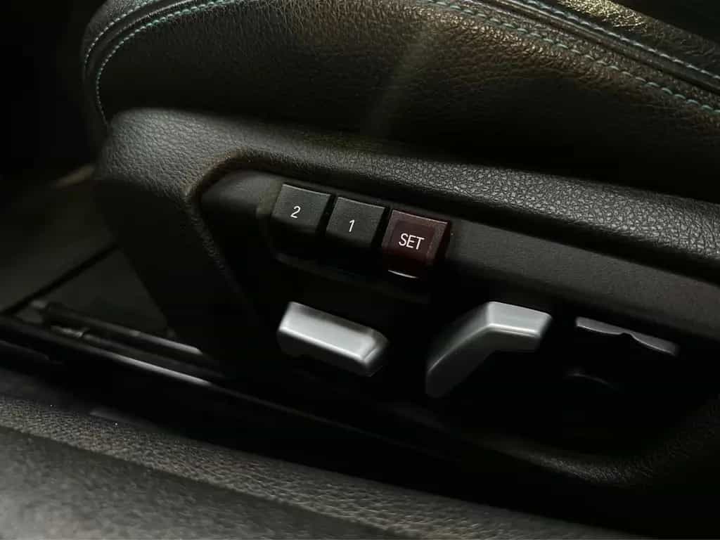 BMW M2 Coupé DKG / Navi / M-drivers Package 07/2017-photo-12