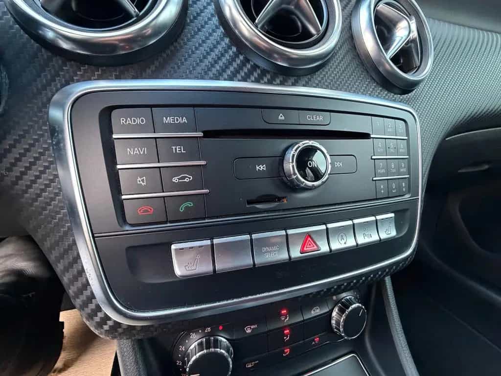 Mercedes-Benz A 200 AMG+Night+Kamera+LED+Navi+ 09/2017-photo-17