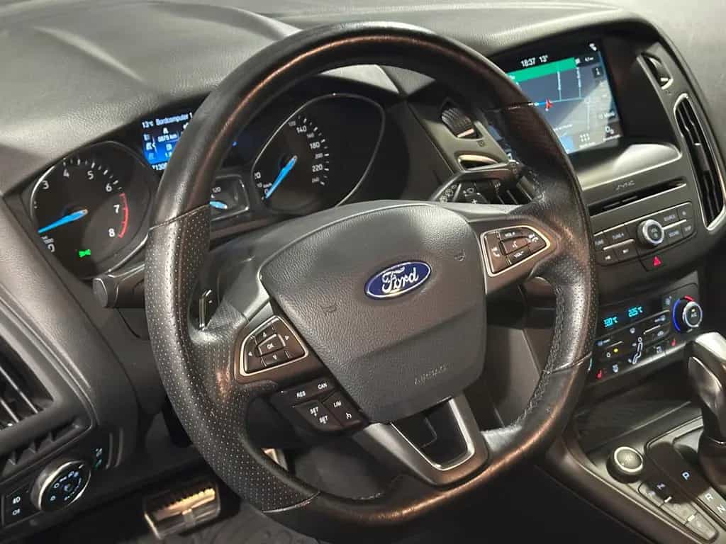 Ford Focus Turnier*ST LINE*R.KAM-PDC-SHZ-TEMP-LHZ-NAV 08/2018-photo-26
