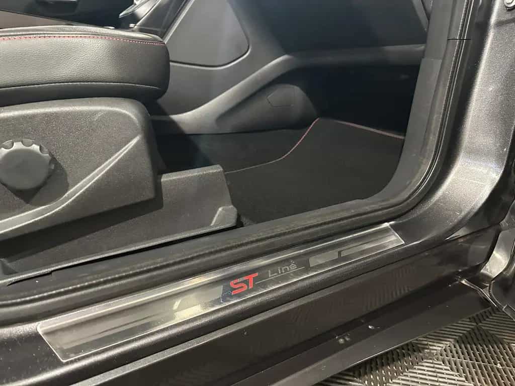 Ford Kuga 4x4*ST LINE*BiXENON-R.KAM-TEMPO-SONY-SHZ-18 10/2019-photo-16