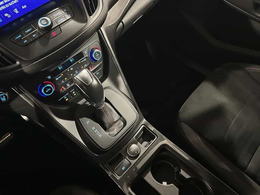 Ford Kuga 4x4*ST LINE*BiXENON-R.KAM-TEMPO-SONY-SHZ-18 10/2019-photo-36