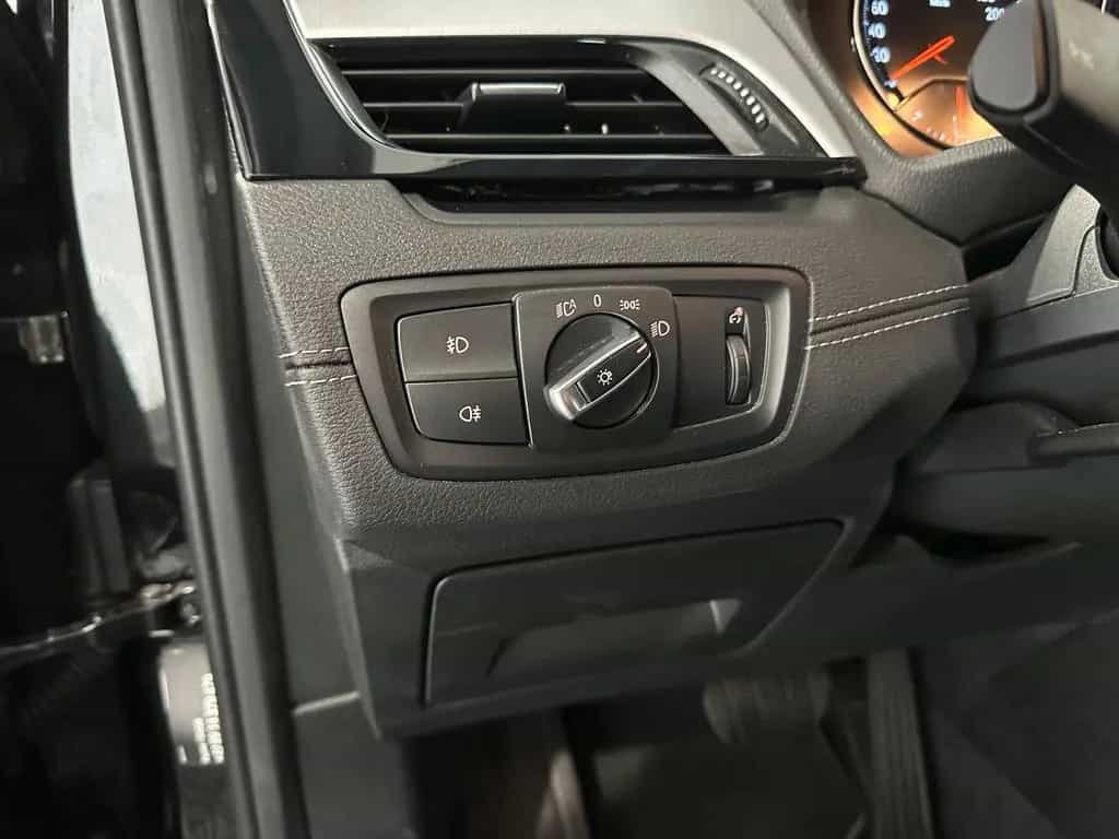 BMW X2 sDrive 18 i*BUSINESS*LED-HUD-NAVI-SITZ.HZ-PDC 11/2019-photo-21