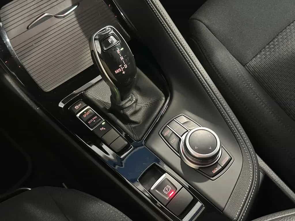 BMW X2 sDrive 18 i*BUSINESS*LED-HUD-NAVI-SITZ.HZ-PDC 11/2019-photo-30