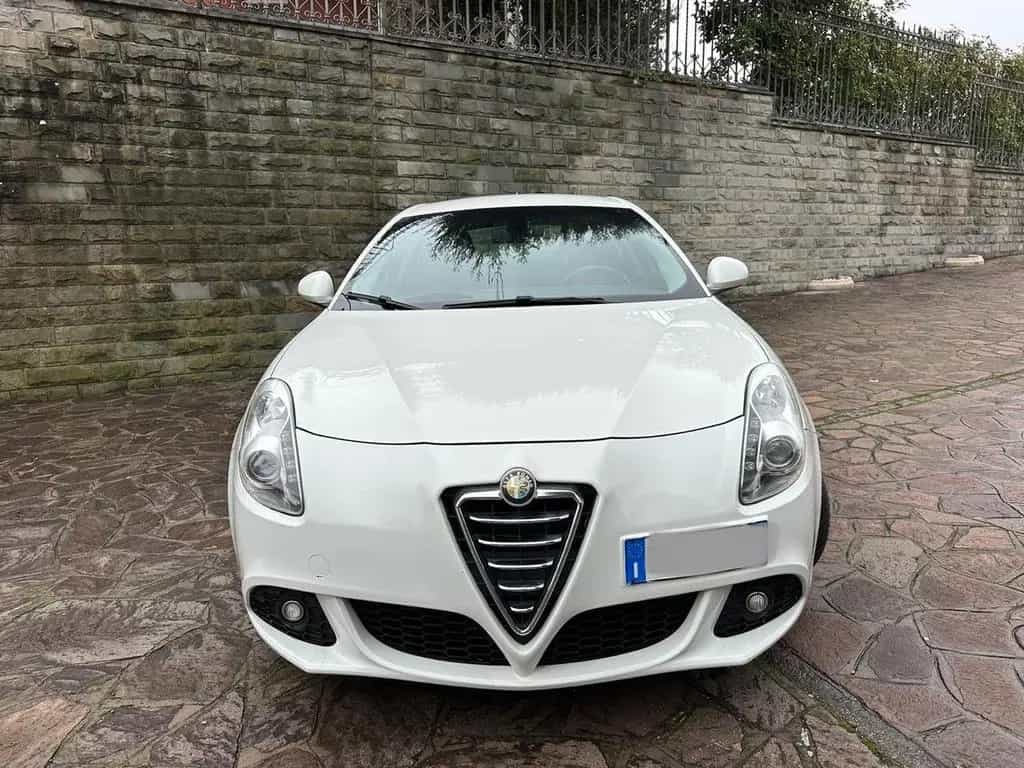 Alfa Romeo Giulietta 2.0 JTDm-2 140 CV Distincti 01/2012-photo-1