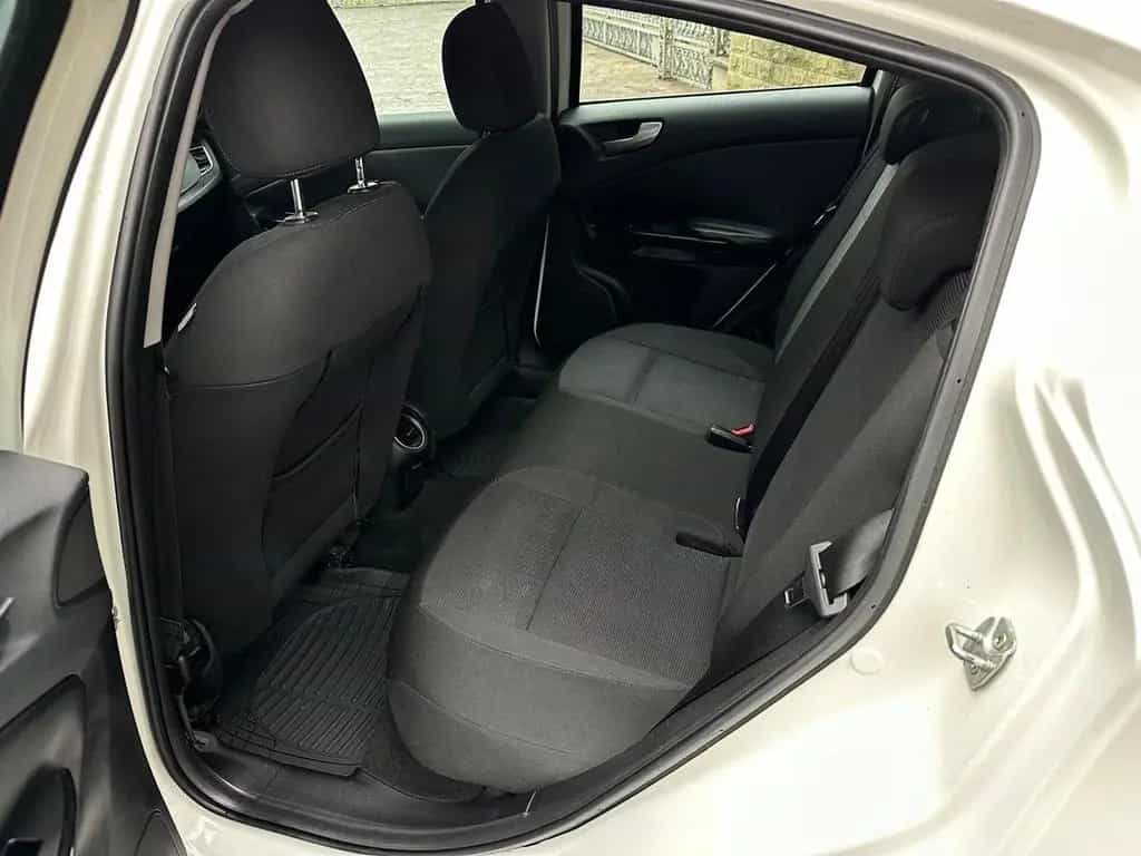 Alfa Romeo Giulietta 2.0 JTDm-2 140 CV Distincti 01/2012-photo-3