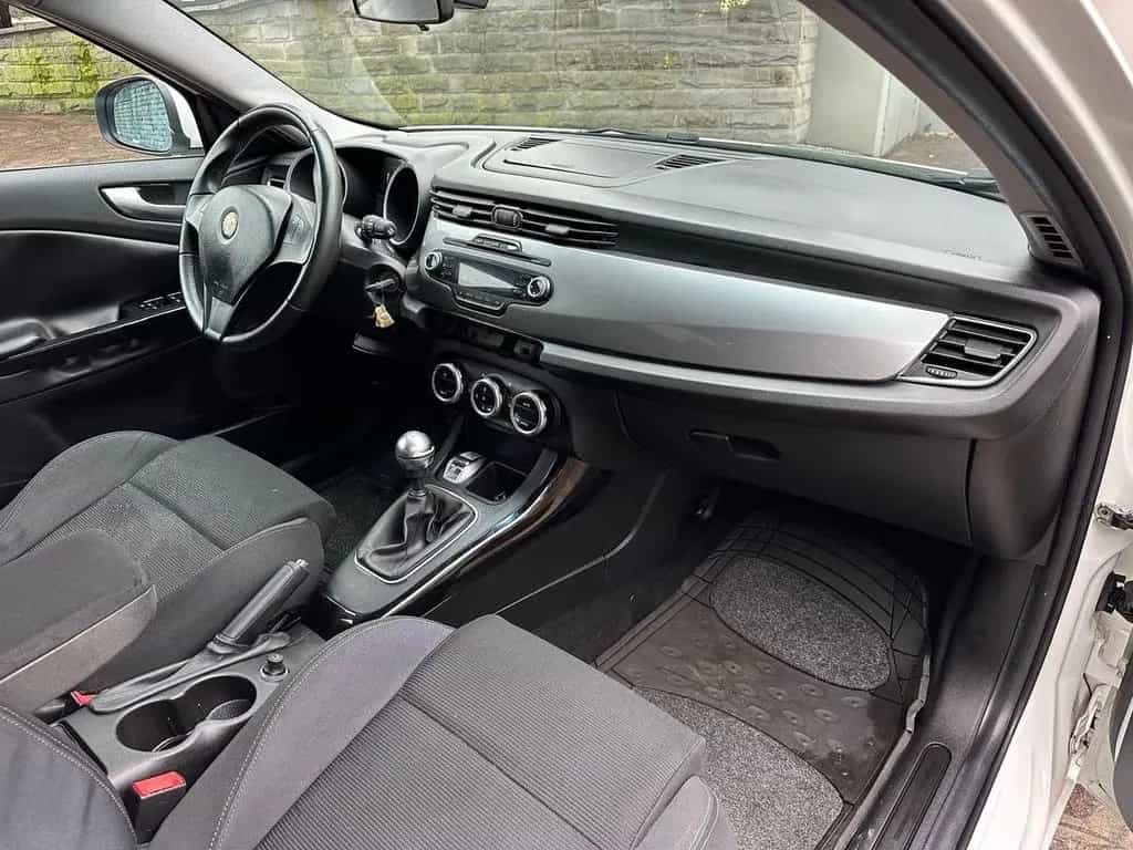 Alfa Romeo Giulietta 2.0 JTDm-2 140 CV Distincti 01/2012-photo-4