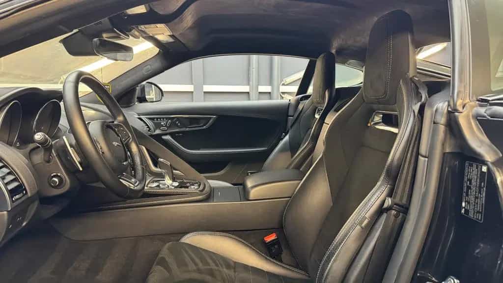 Jaguar F-Type R 5.0 L V8 Kompr.-AWD Aut.-Leder-CARBON 07/2019-photo-34
