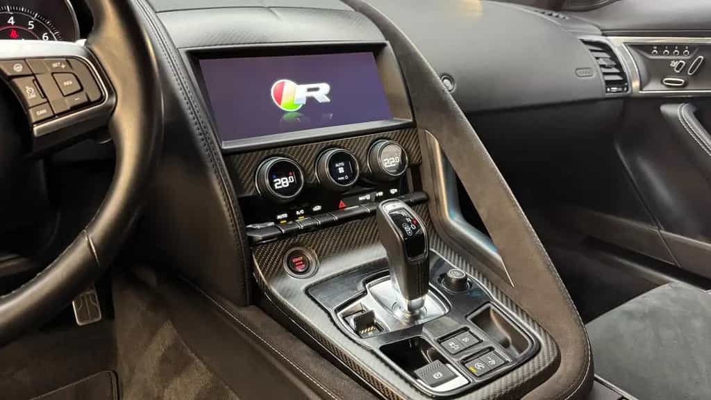 Jaguar F-Type R 5.0 L V8 Kompr.-AWD Aut.-Leder-CARBON 07/2019-photo-38