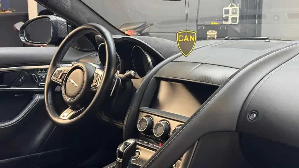 Jaguar F-Type R 5.0 L V8 Kompr.-AWD Aut.-Leder-CARBON 07/2019-photo-40