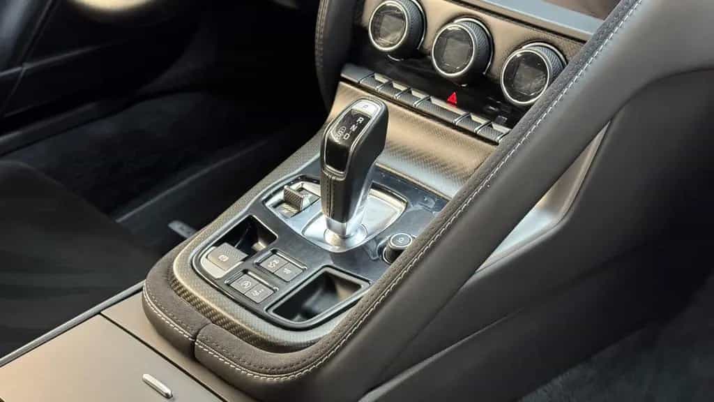 Jaguar F-Type R 5.0 L V8 Kompr.-AWD Aut.-Leder-CARBON 07/2019-photo-46