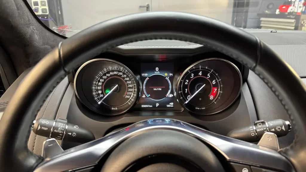 Jaguar F-Type R 5.0 L V8 Kompr.-AWD Aut.-Leder-CARBON 07/2019-photo-49