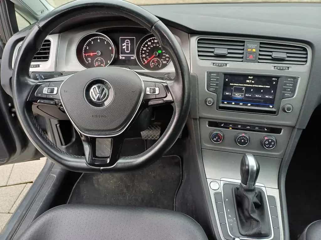 Volkswagen Golf 1.8 TSI DSG 4MOTION 10/2017-photo-6