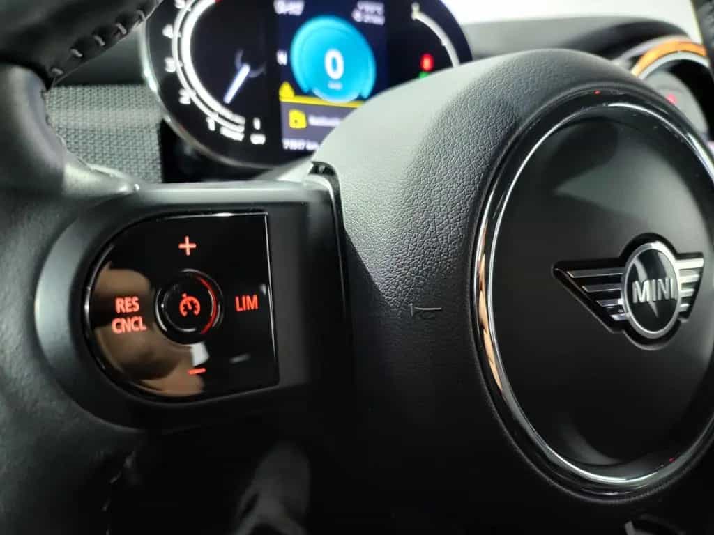 MINI Cooper Mini 5-trg. Cooper Classic Trim 05/2021-photo-17