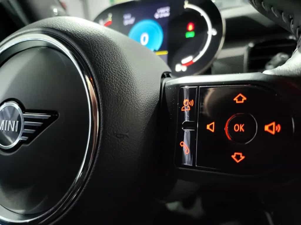MINI Cooper Mini 5-trg. Cooper Classic Trim 05/2021-photo-19